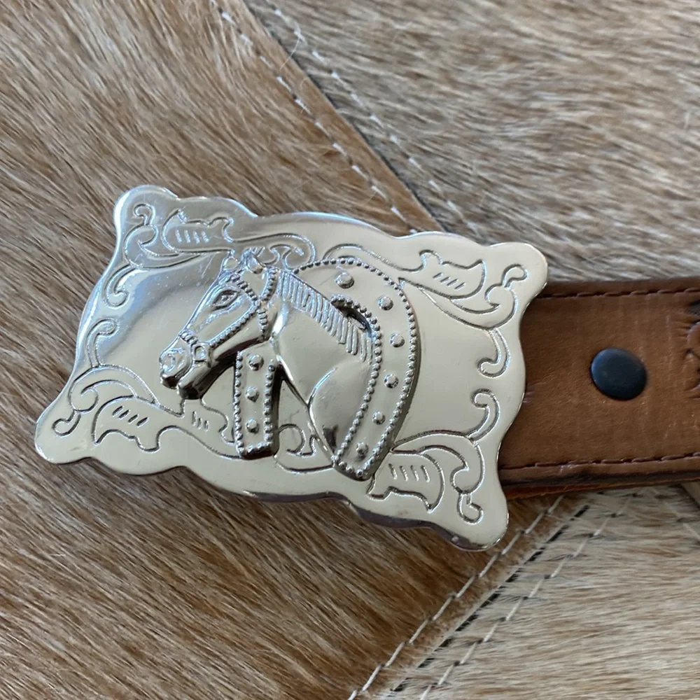 Nocona Boys Western Horse Buckle Embossed Leather Belt. Made in Texas. Size 26